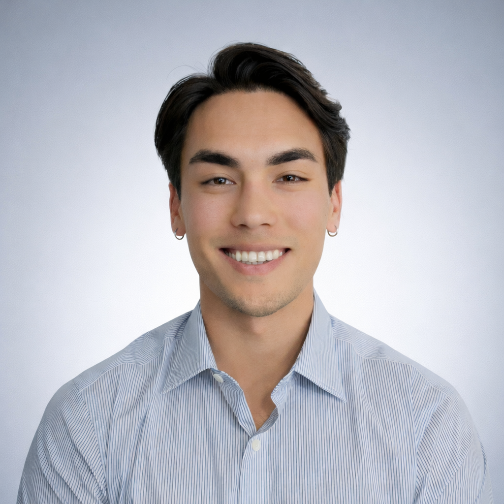 Zachary Yanagihara headshot